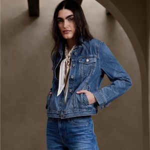 Banana Republic Essential Jean Jacket NWT